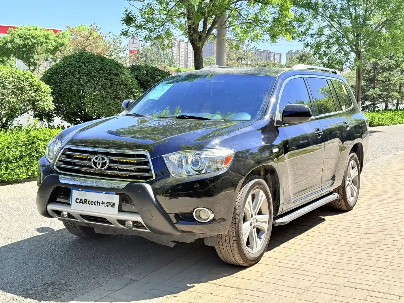 Фото 1 - Toyota Highlander