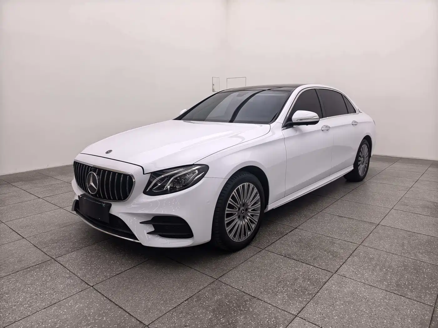 Mercedes-Benz E-Class 2020 E 300 L Sport Fashion Model