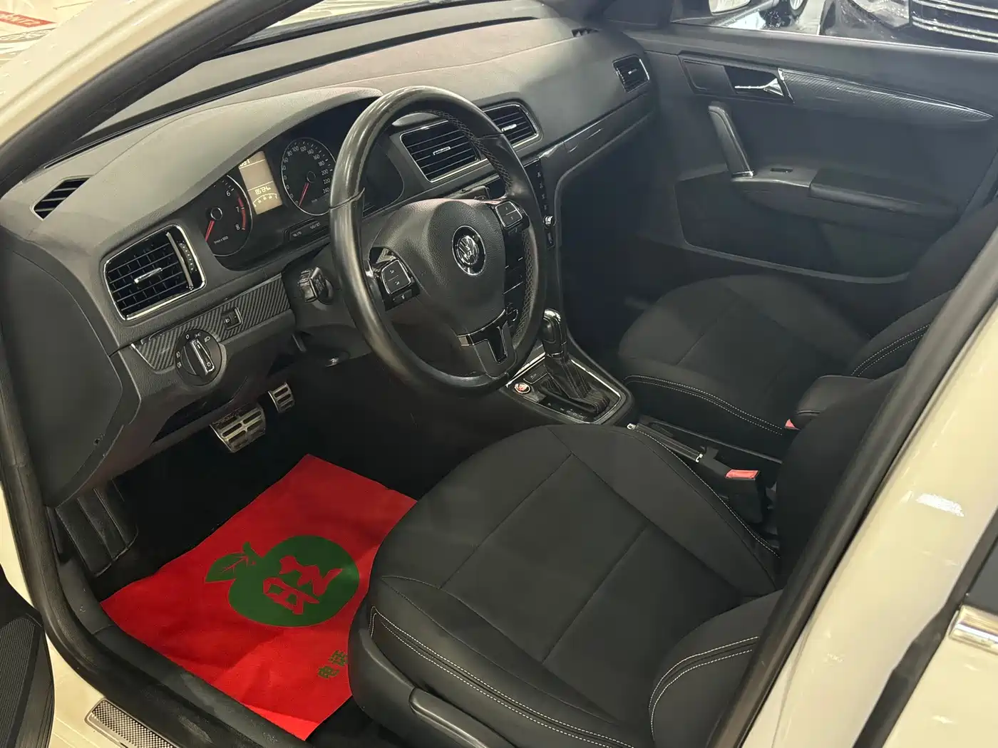 Фото 5 - Volkswagen Lavida