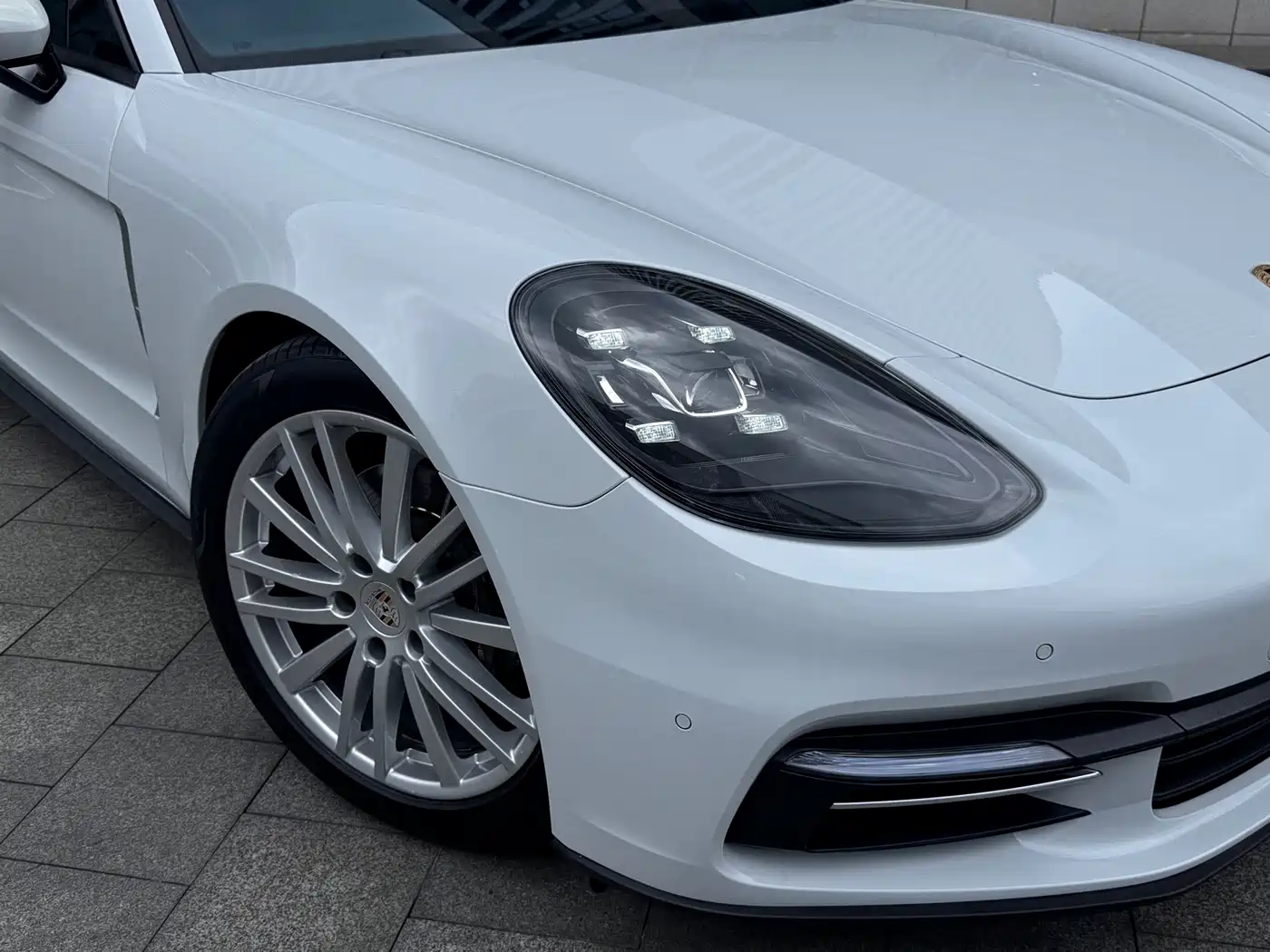 Porsche Panamera 2017 Panamera Executive Long Wheelbase 3.0T фото 2