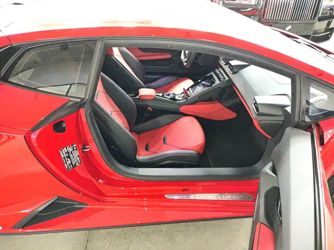 LAMBORGHINI HURACÁN