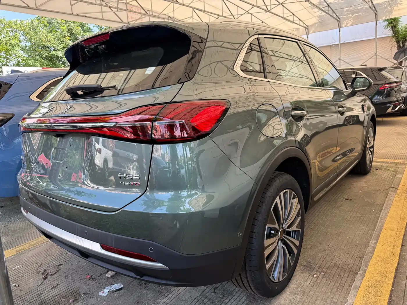 Hongqi HS5 2026