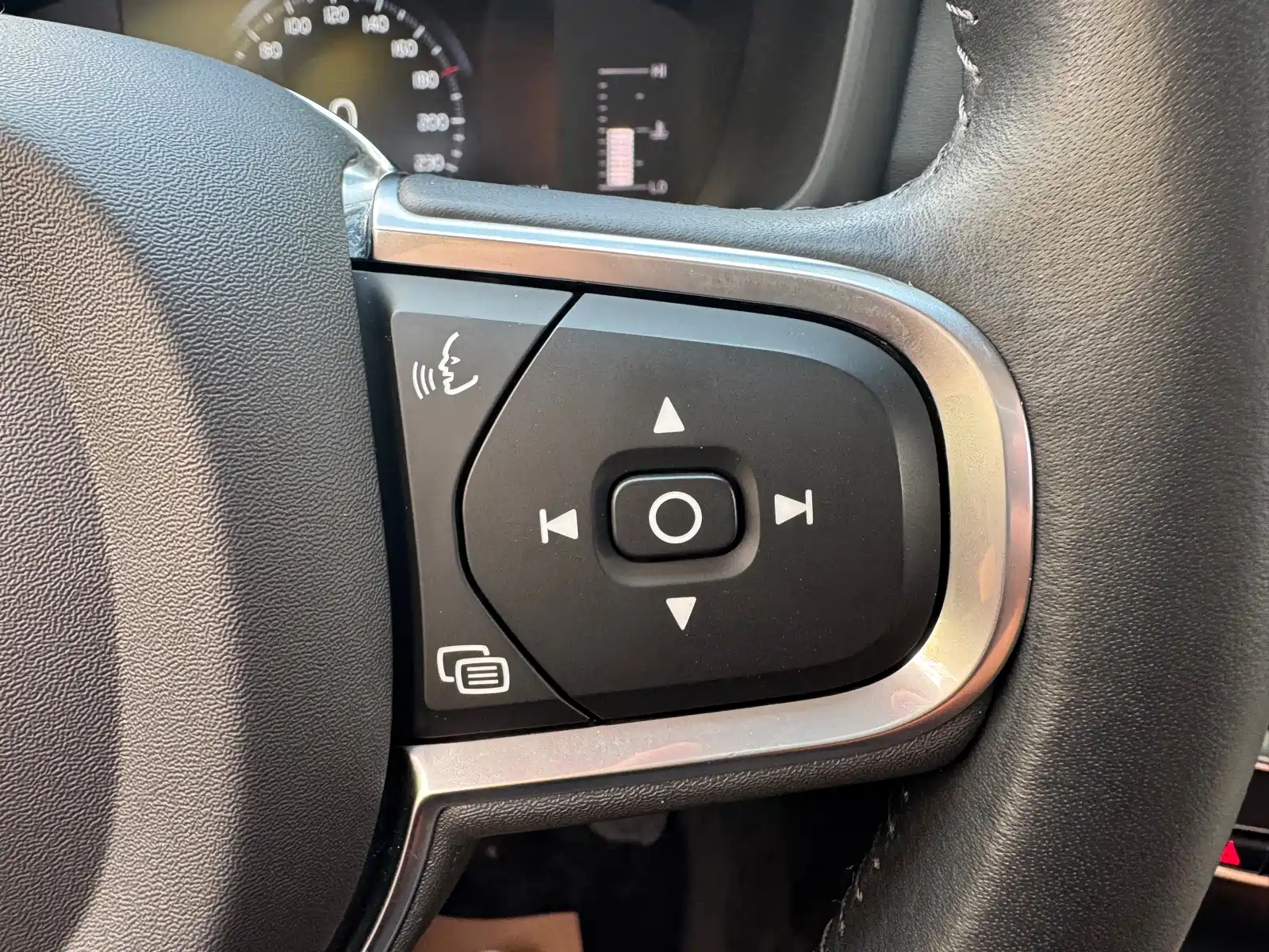 Фото 32 - Volvo S60