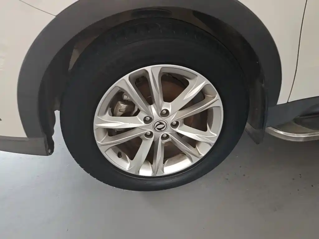 Dongfeng Fengguang Fengguang 580 2019 2018 1.8L Manual Comfort Version