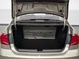 Photo 16 - Volkswagen Jetta