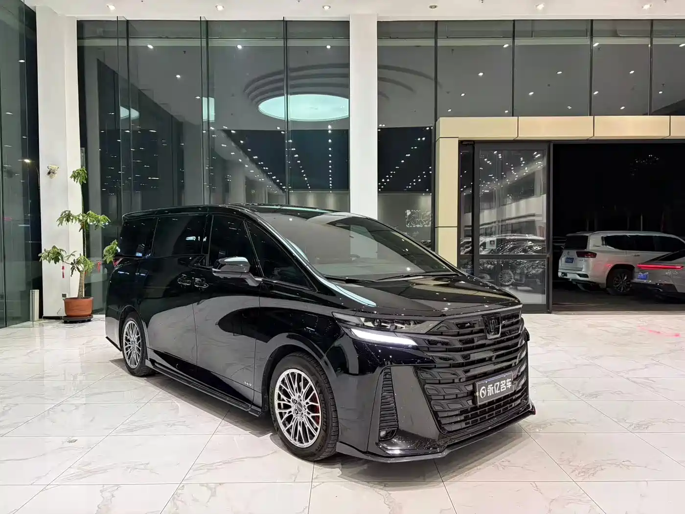 Toyota Vellfire 2024 2023 Crown Hybrid 2.5L HV Ultimate
