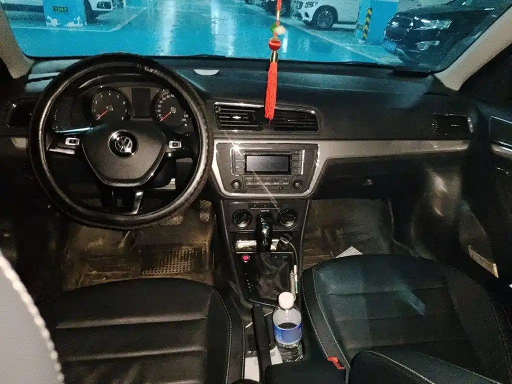 Фото 5 - Volkswagen Lavida