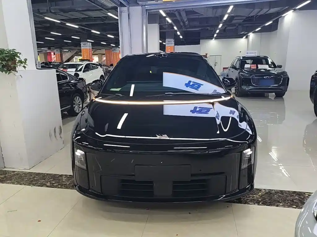 Li Auto i6 2026 2025 2WD Base Model