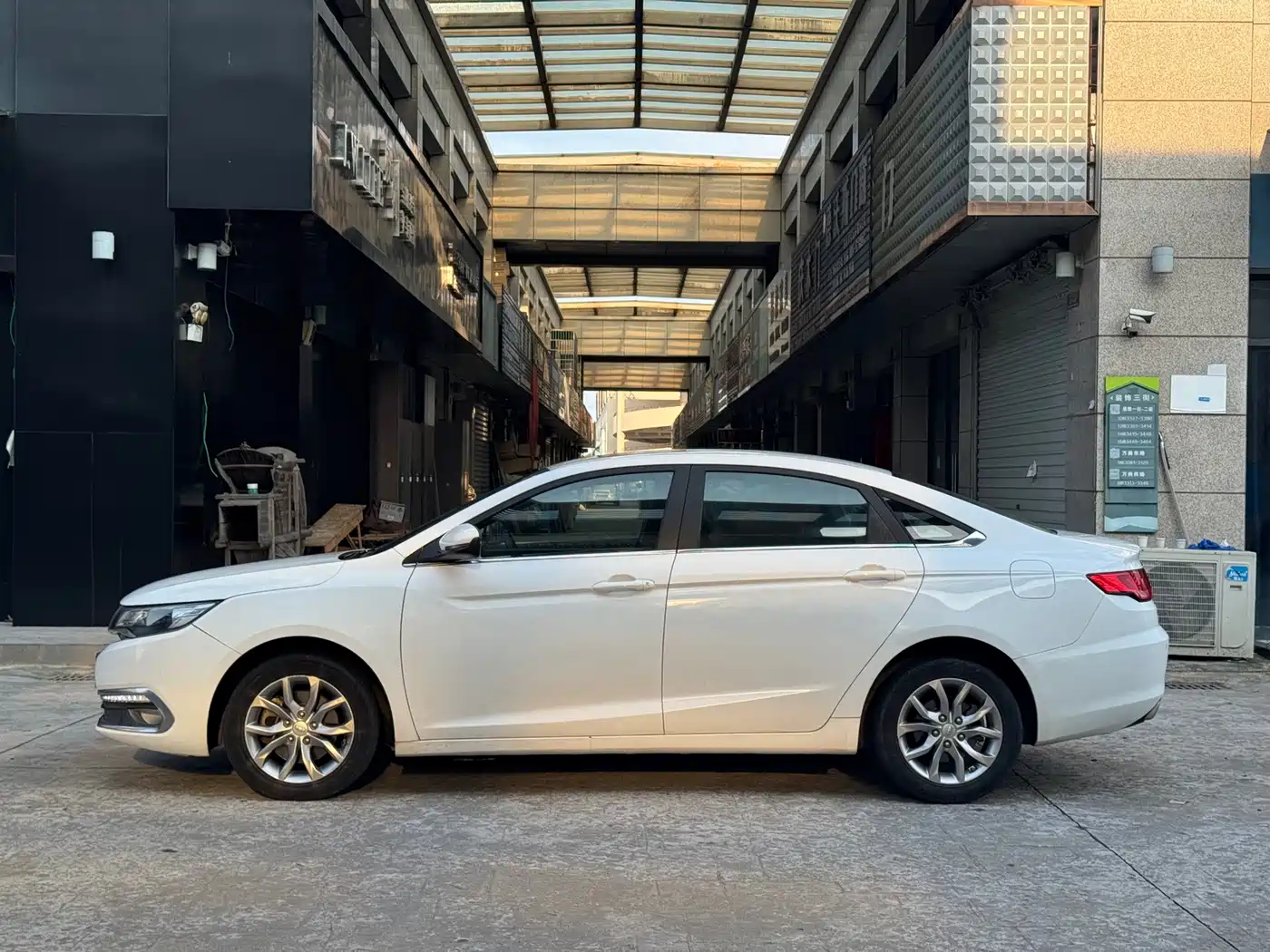 Geely Emgrand GL 2017 2017 1.8L DCT Elite
