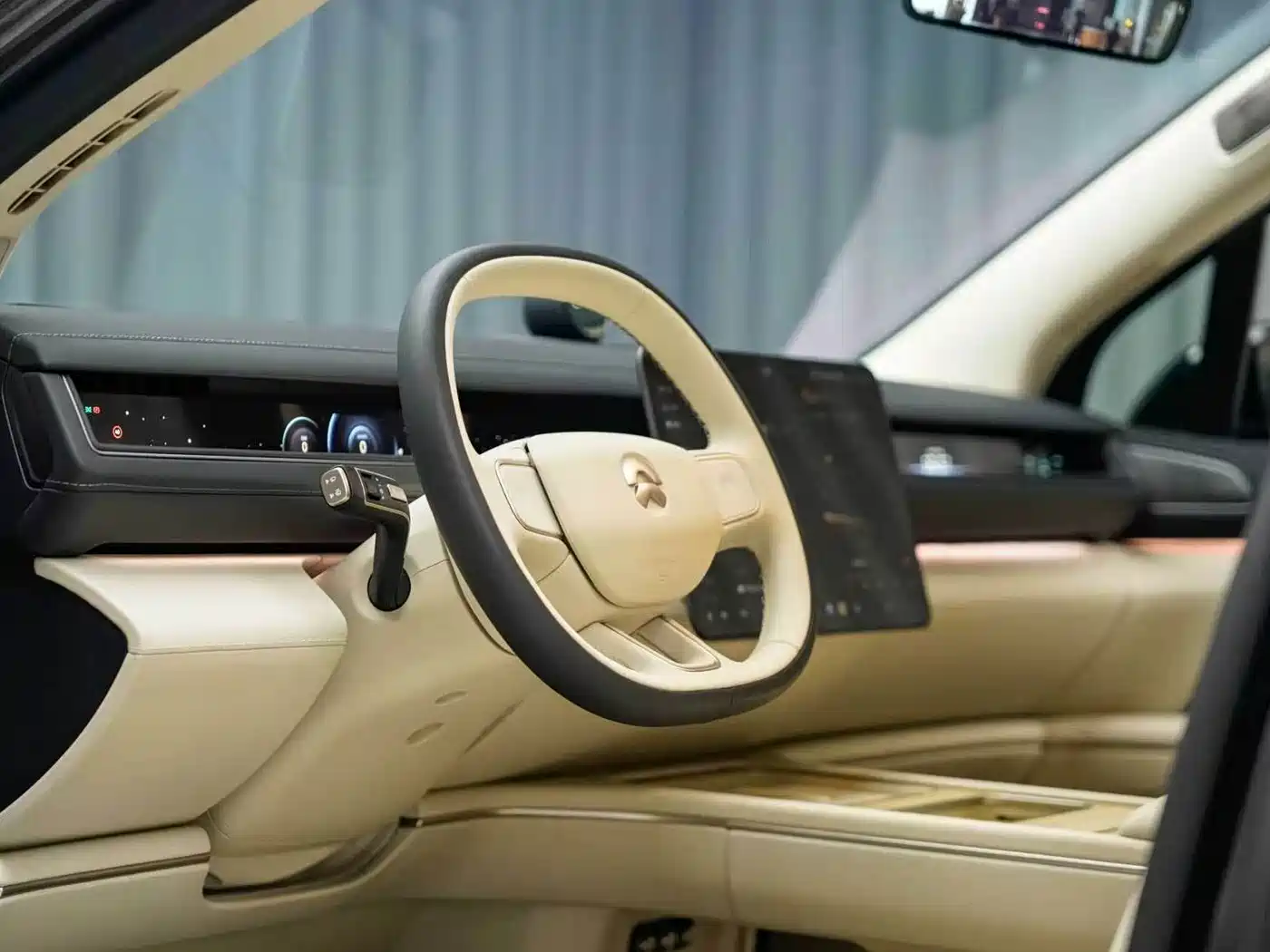 NIO ES8 2026 2025 Model 6-Seat Executive Luxury Edition