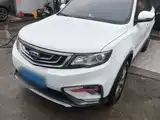 Фото 1 - Geely Atlas