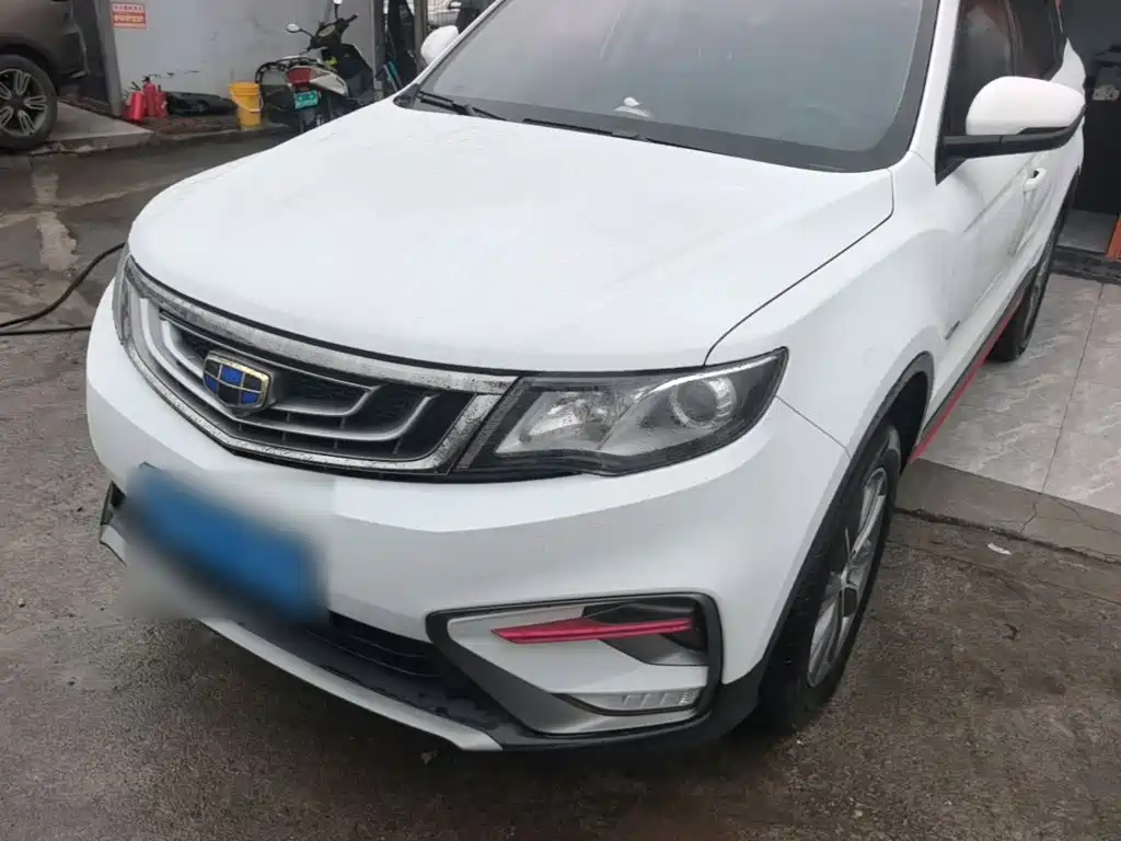 Фото 1 - Geely Atlas