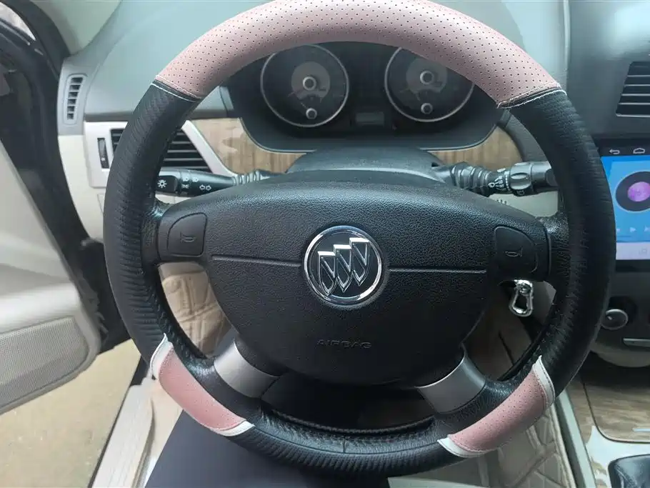 Buick Excelle 2015 1.5L Manual Premium фото 15
