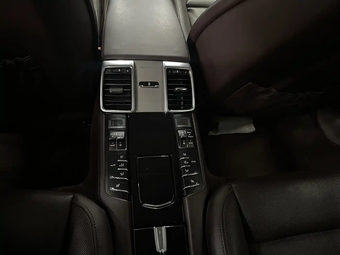 Фото 12 - Porsche Panamera