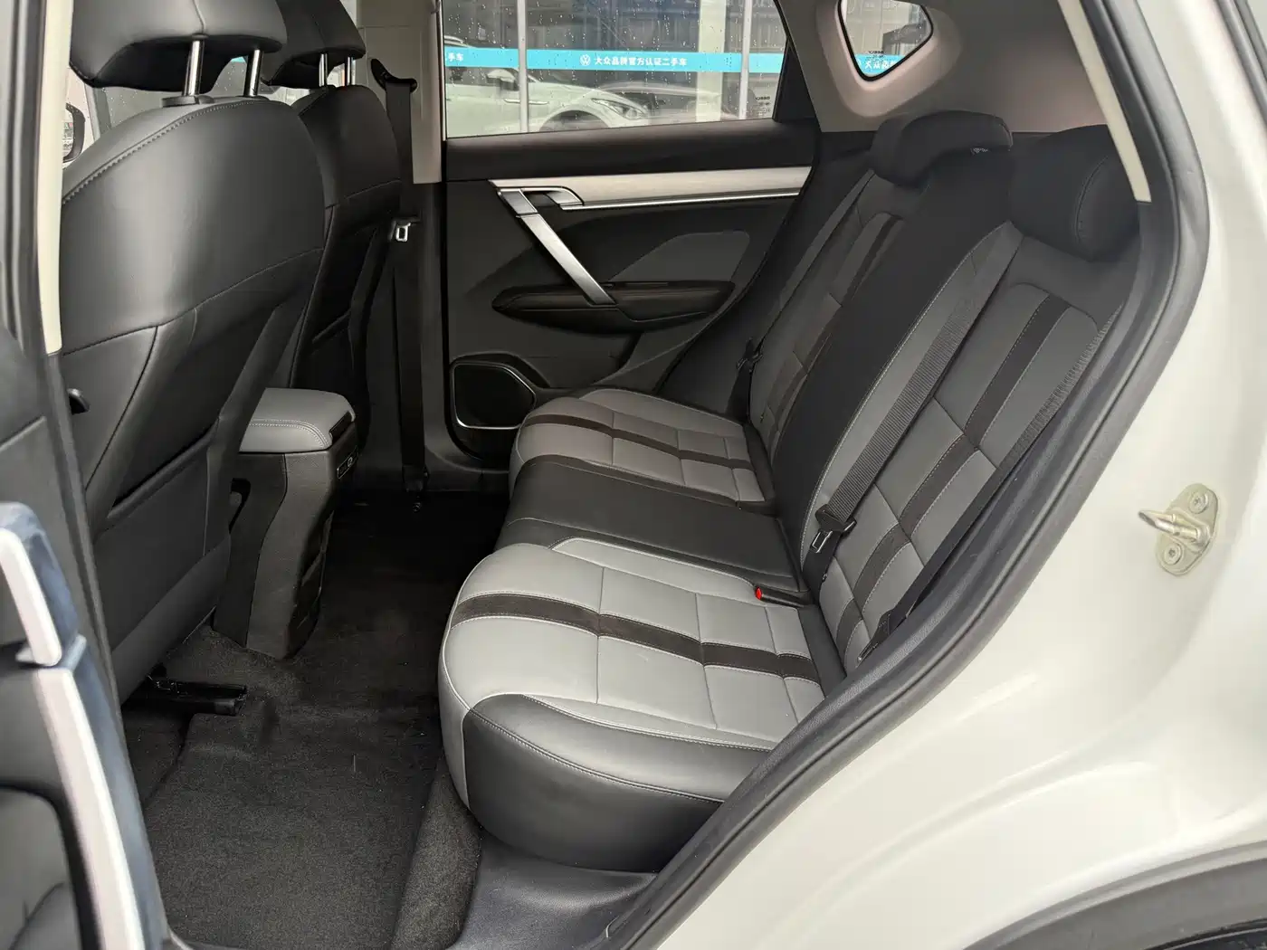 Photo 15 - Geely Coolray
