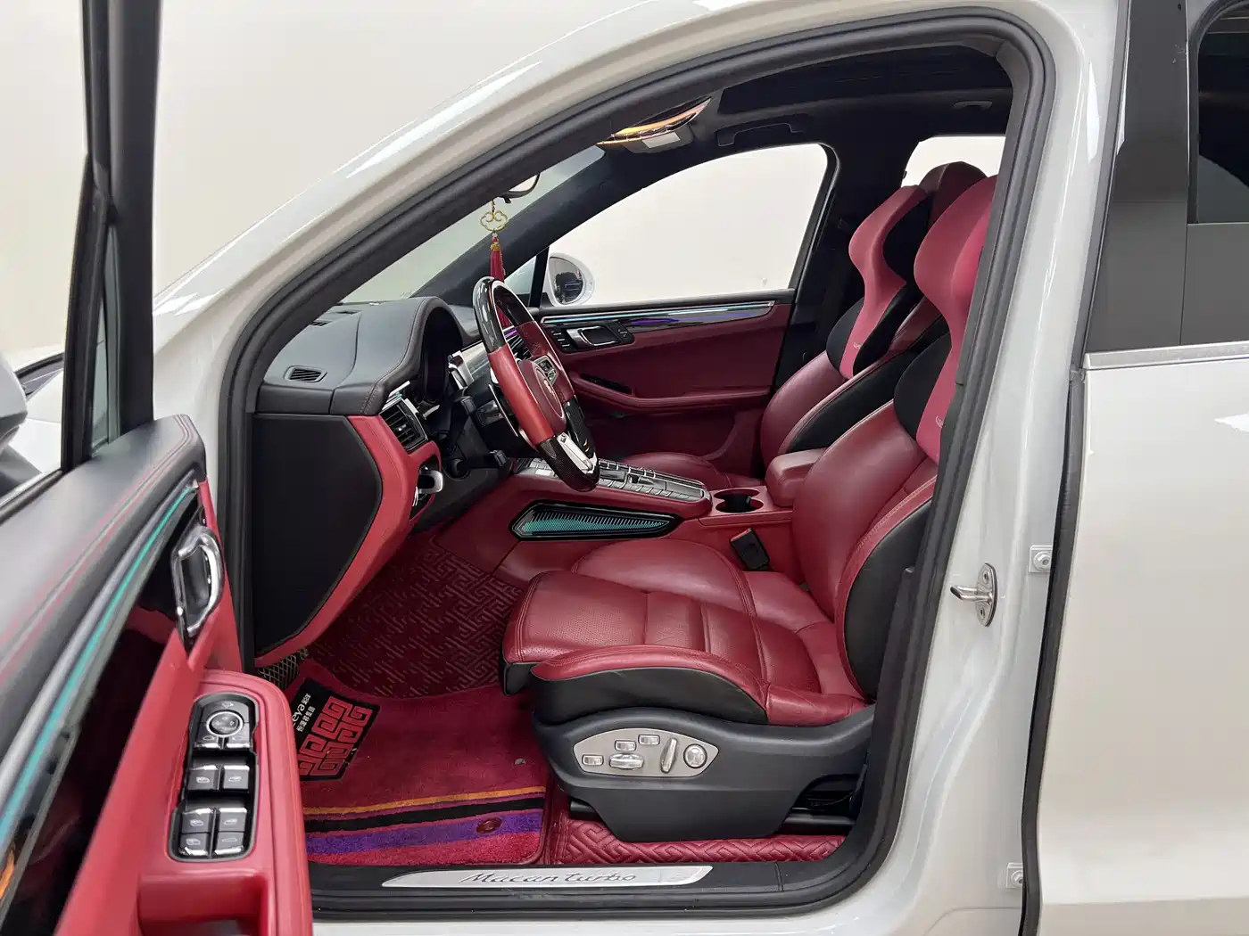 Porsche Macan 2014 Macan Turbo 3.6T фото 15