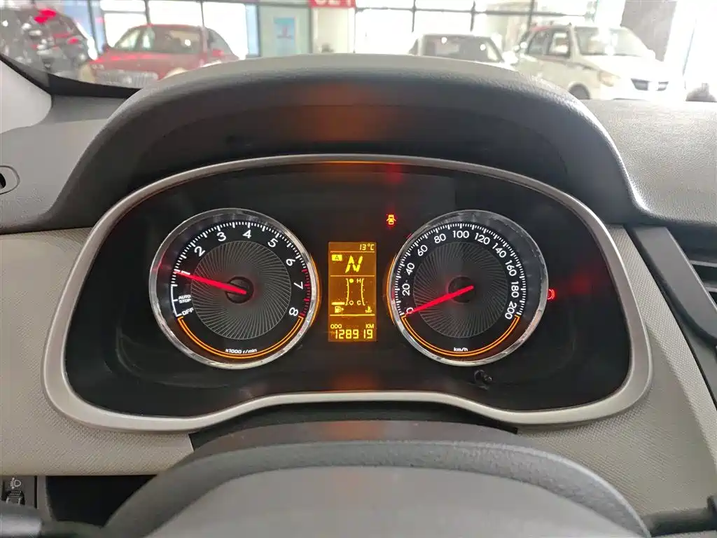 Chevrolet Sail 2015 Sail 3 1.3L AMT Ideal Edition фото 4