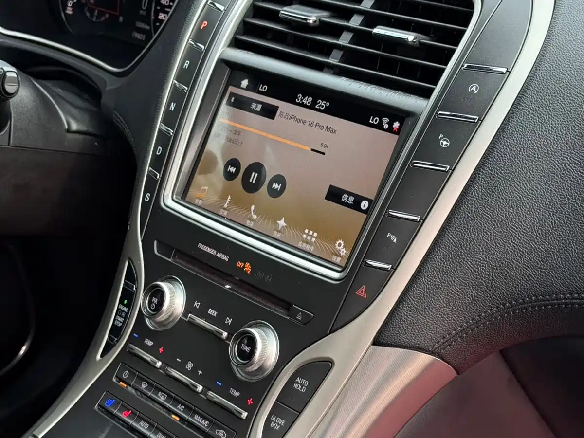 Фото 10 - Lincoln MKX