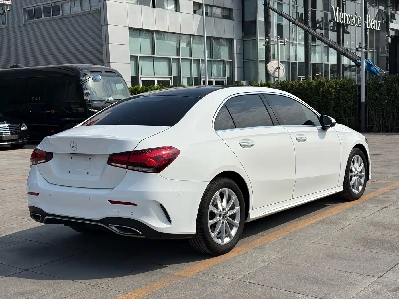 Mercedes-Benz A-Class 2019 A 200 L Sport Sedan фото 5