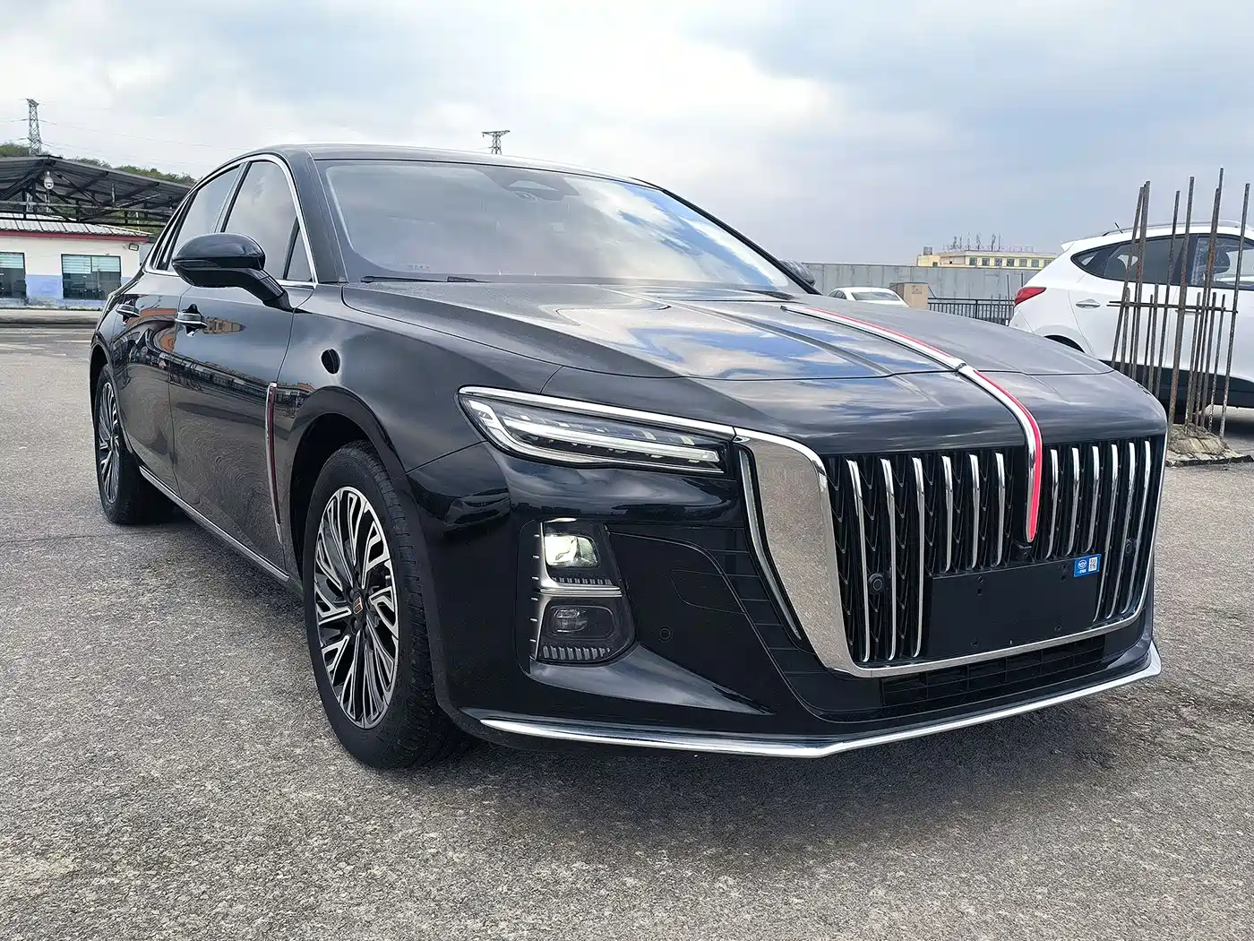 Hongqi H5 2024 2.0T Automatic Smart Connect Flag Smooth Edition фото 3