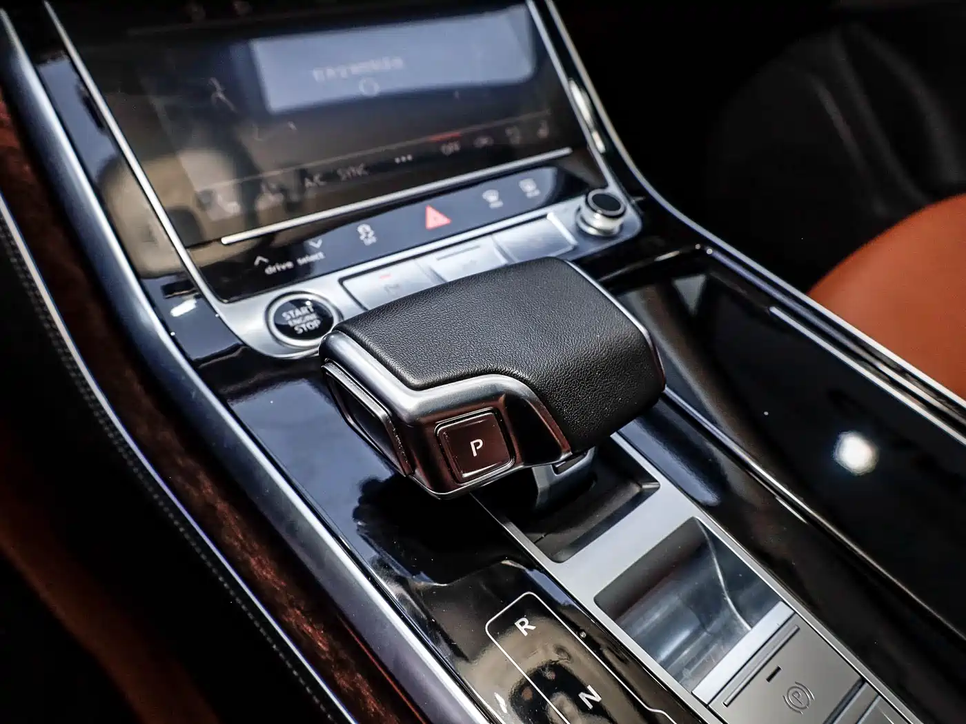 Audi Q7 2023 45 TFSI quattro S line Sport фото 8