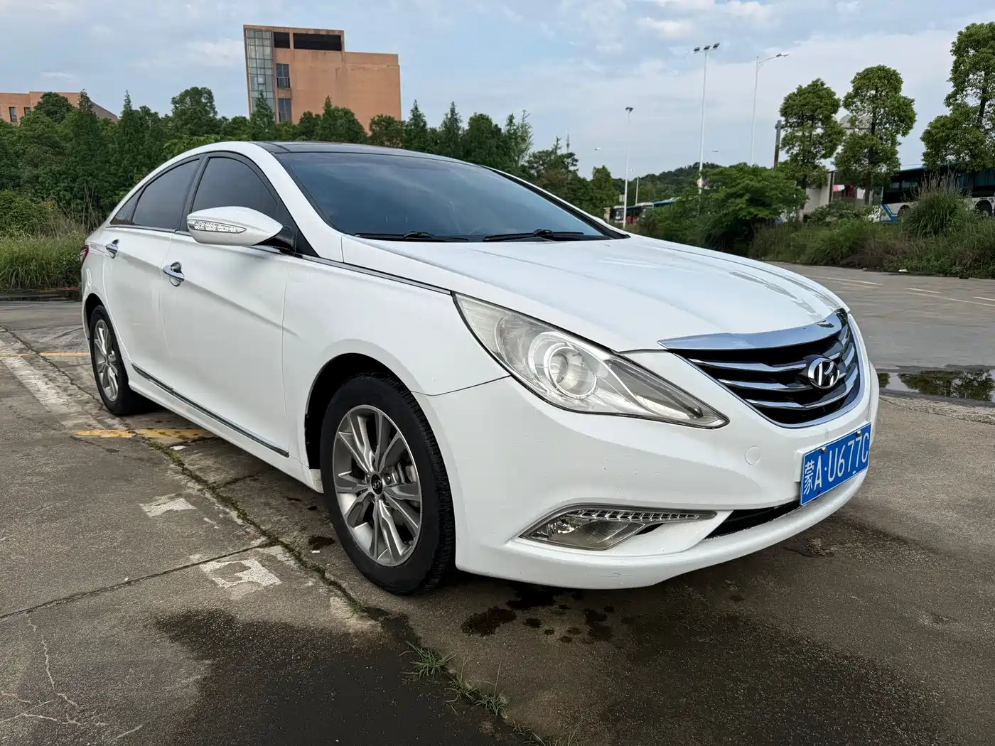 Hyundai Sonata 2014 2.4L Automatic Leading Edition China IV фото 3