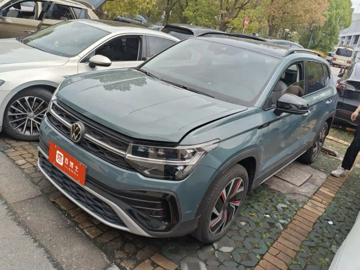 Volkswagen Tharu 2023 300TSI 2WD Moon Premium Edition