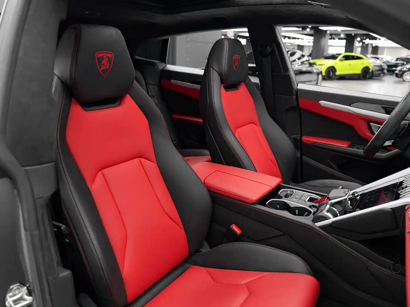 Фото 13 - Lamborghini Urus