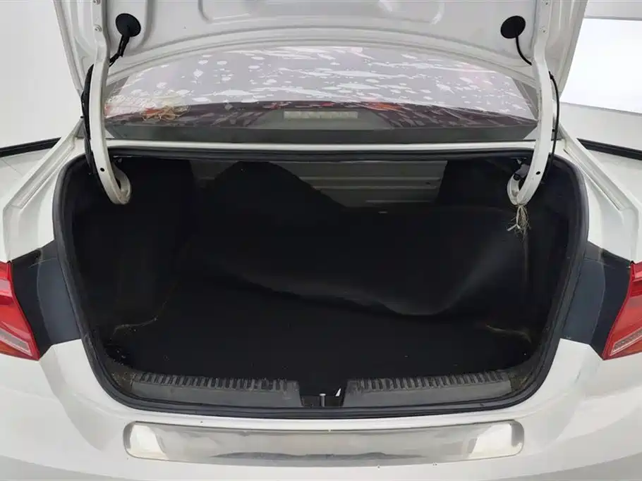 Volkswagen Jetta 2017 1.4L Manual Fashion фото 4
