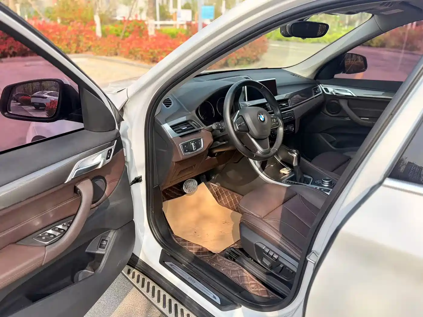 BMW X1 2019 xDrive20Li Premium Model фото 25