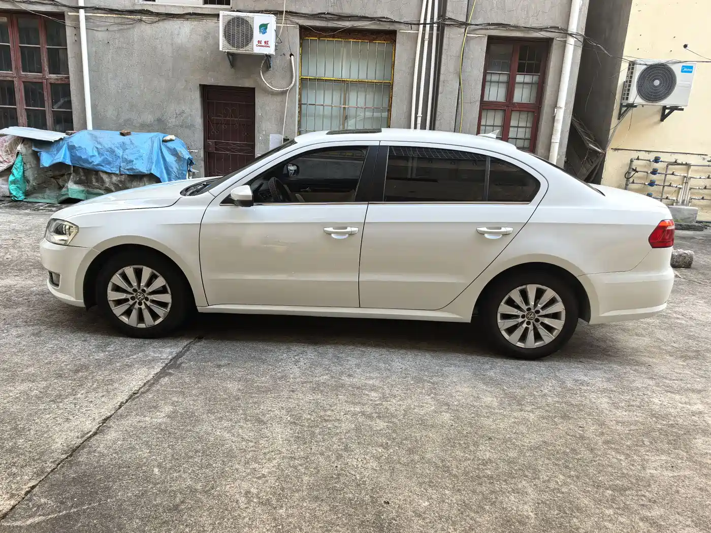 Volkswagen Lavida 2013 Facelift 1.4TSI DSG Comfort фото 5