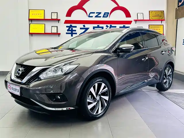NISSAN LOULAN