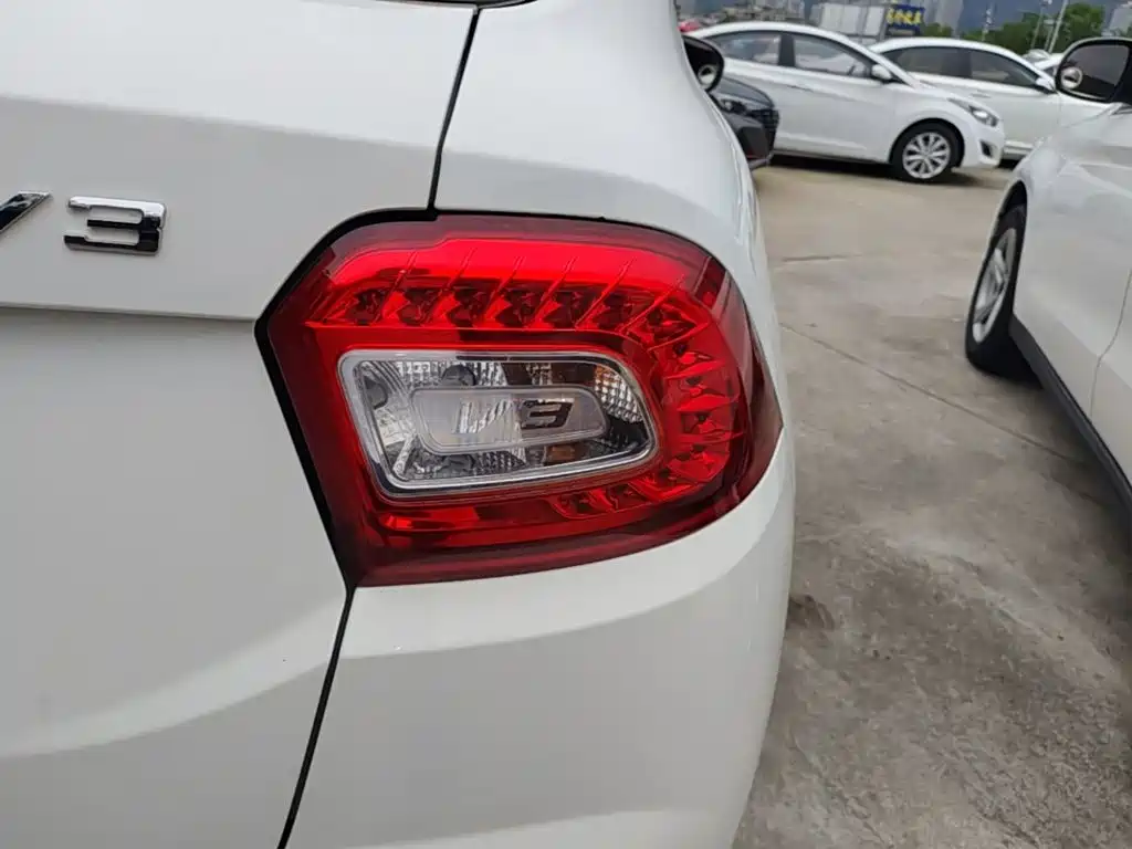 Zhonghua V3 2016 2015 1.5L Manual Smart Edition