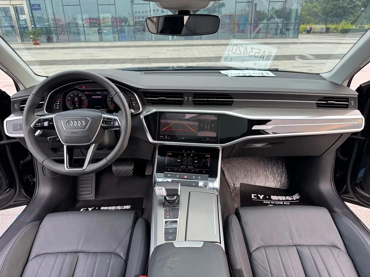 Фото 12 - Audi A6L