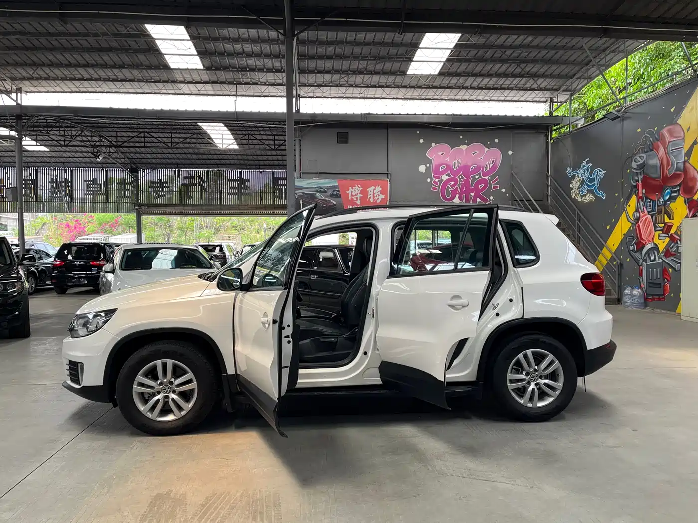 Volkswagen Tiguan 2013 1.8TSI Auto 2WD Trend Edition фото 4