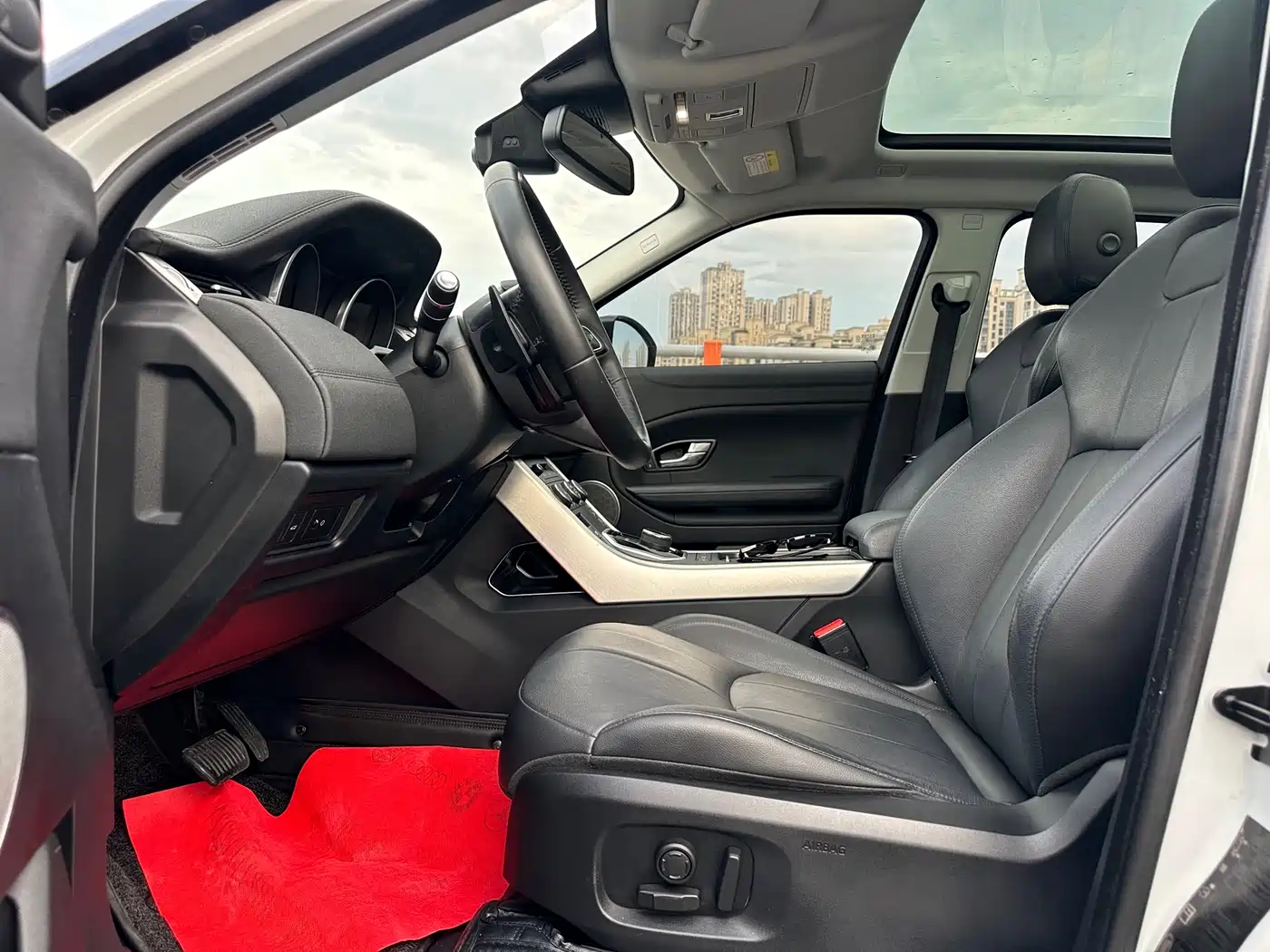 Land Rover Range Rover Evoque 2018 240PS SE Smart Edition фото 4