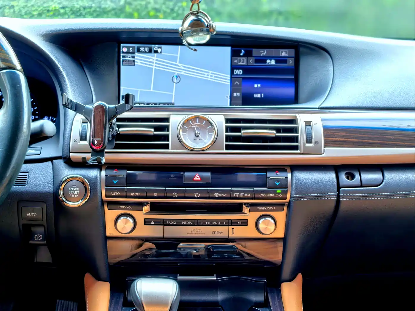 Lexus LS 2016 460L фото 13