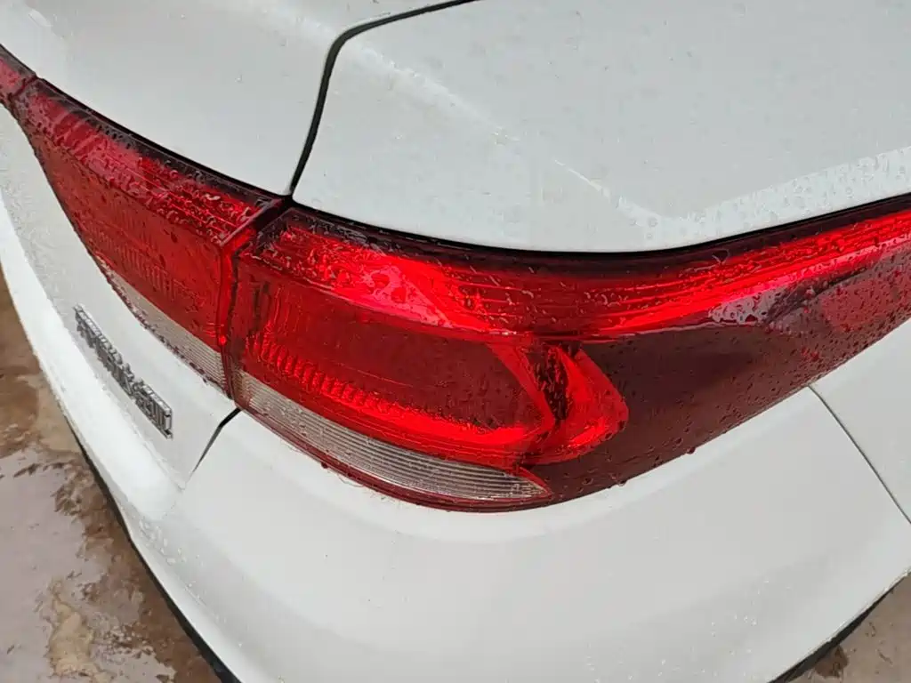 Kia K2 2018 2017 Sedan 1.4L MT 15th Anniversary Special Edition GLS