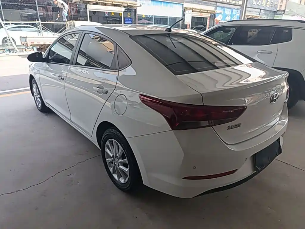 HYUNDAI ACCEPT