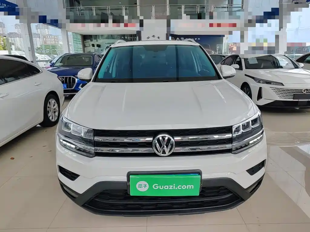 صورة 3 - Volkswagen Tharu
