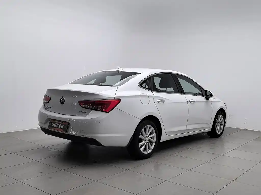 Фото 2 - Buick Verano