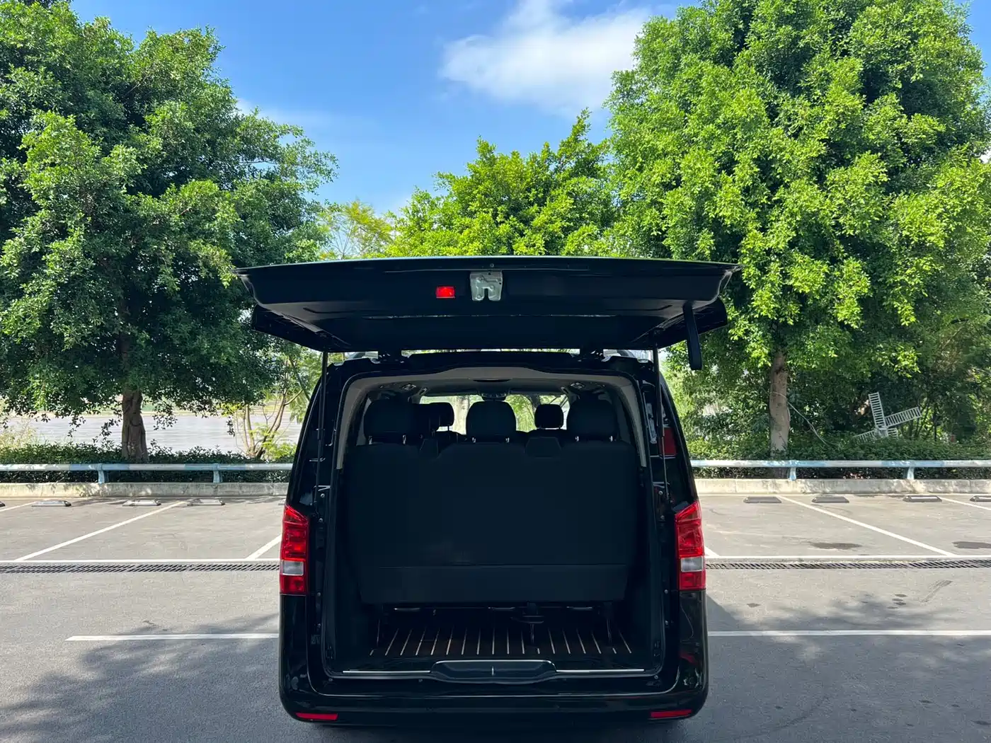 Mercedes-Benz Vito 2020 2.0T Business Edition (9-seater) фото 5