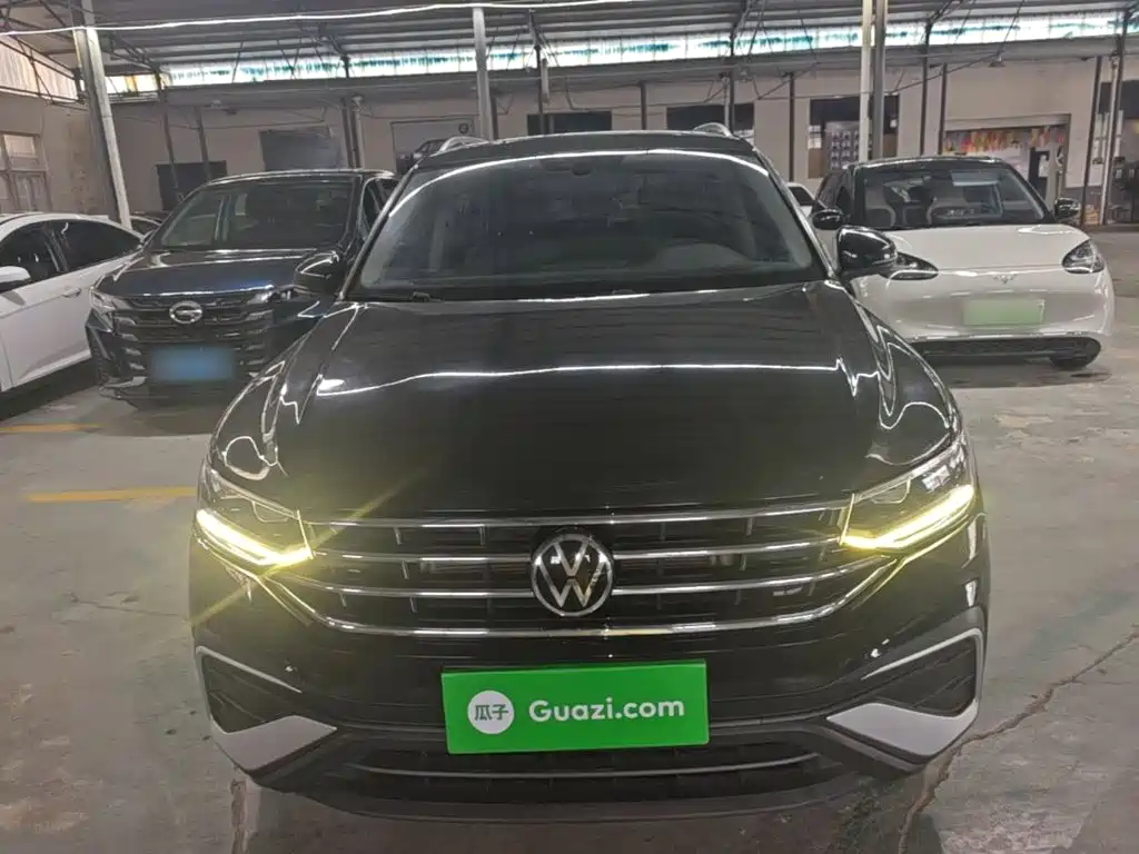 Фото 3 - Volkswagen Tiguan L