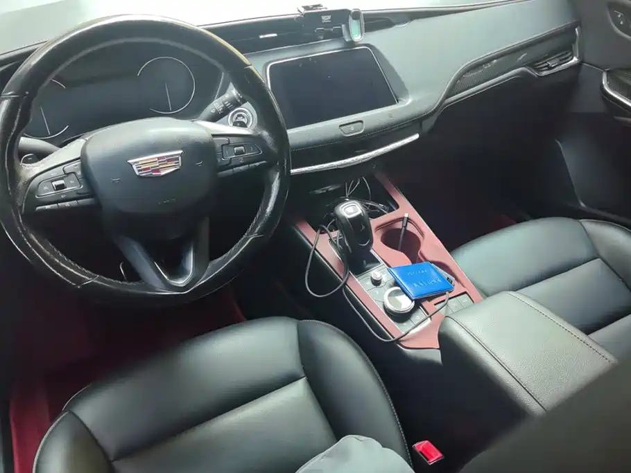 Cadillac XT4 2019 2018 28T 2WD Luxury Sport Type
