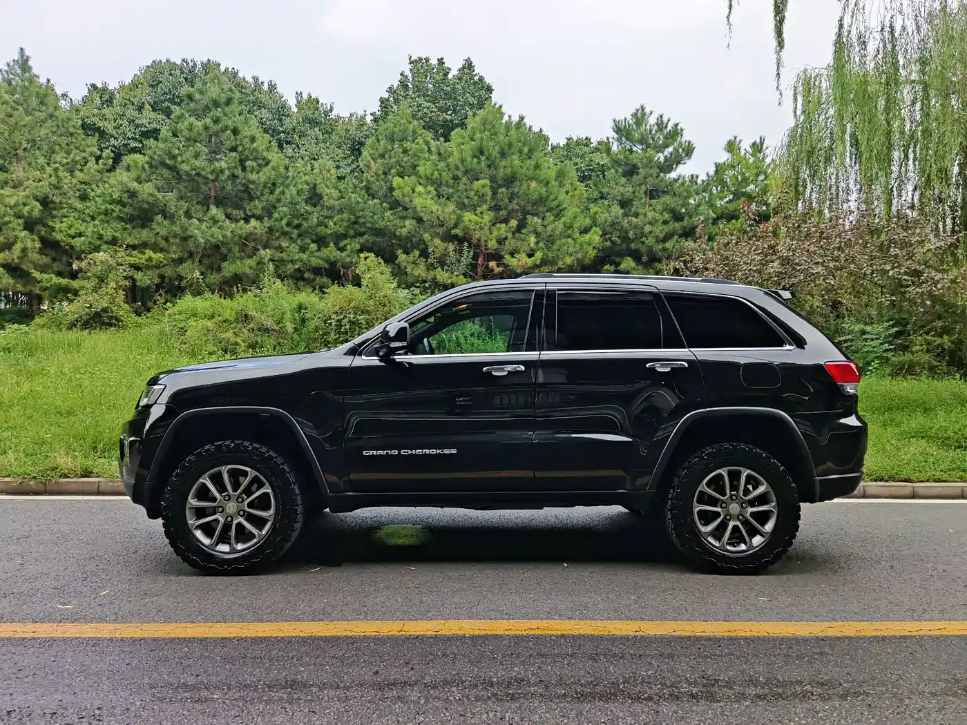Фото 11 - Jeep Grand Cherokee (Import)