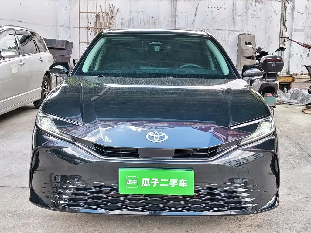 Toyota Camry 2025 2024 2.0GVP Luxury Edition