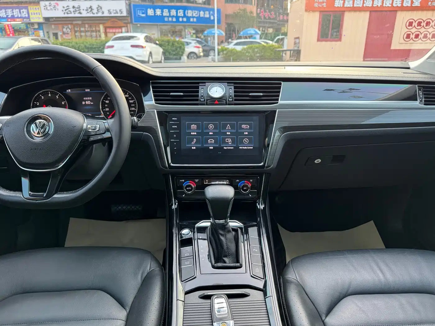 Volkswagen Phideon 2018 2018 Facelift 380TSI FWD Business