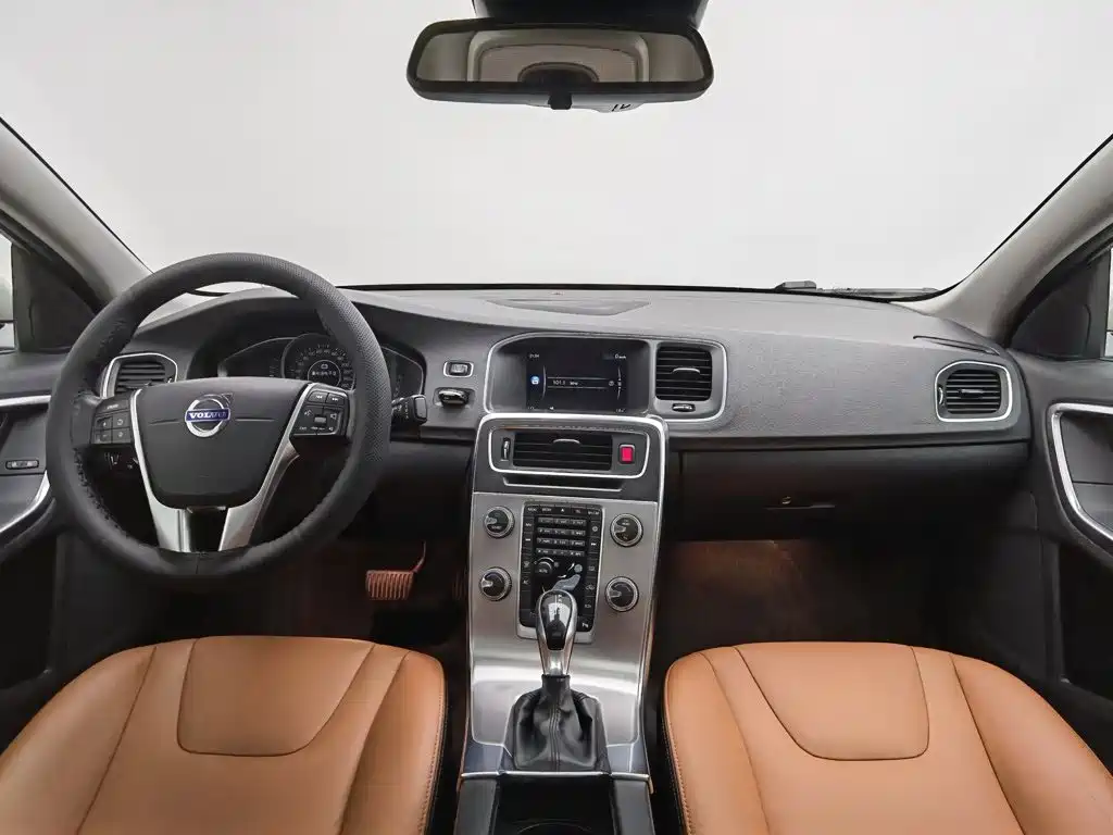 Фото 5 - Volvo S60