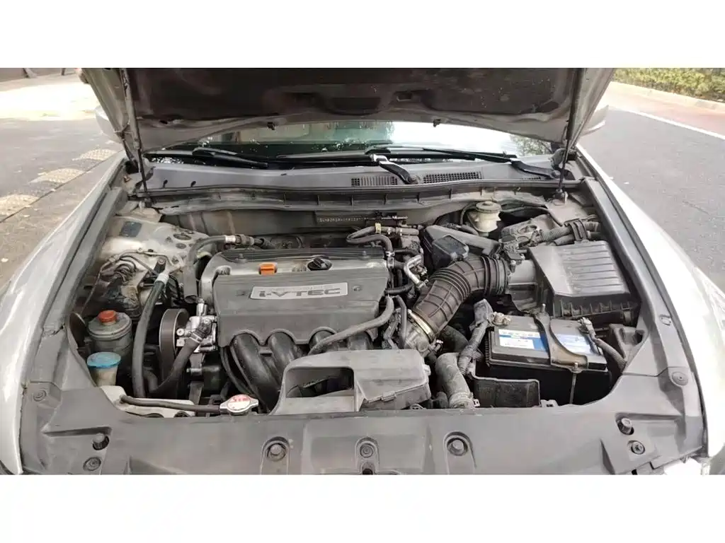 Фото 4 - Honda Accord