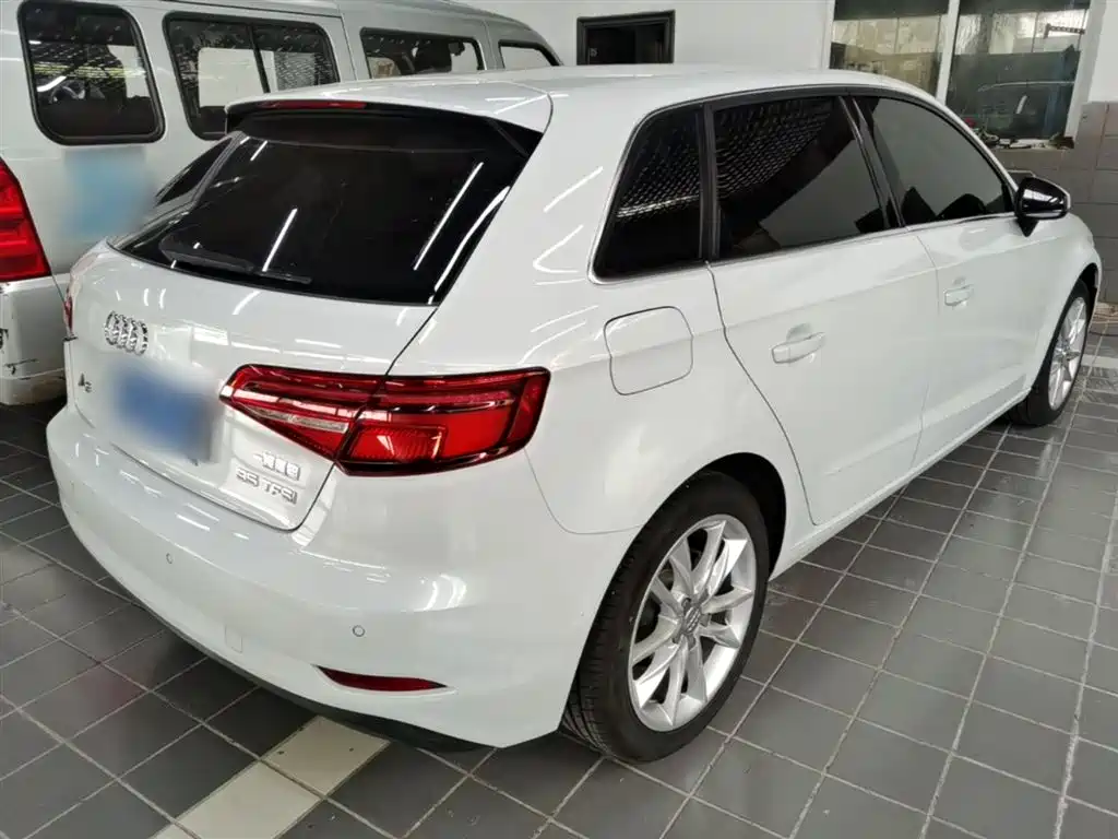 Audi A3 2017 Sportback 35 TFSI Progressive фото 7